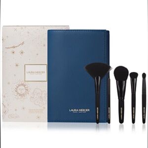 BNWTLaura Mercier tools of the trade makeup brush set with five brushes